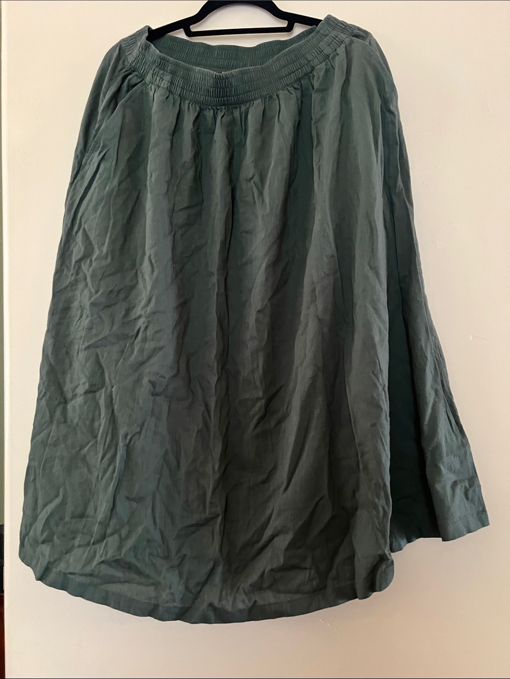 Caslon Women's Elastic Waist A-Line Skirt in Forest Green with pockets